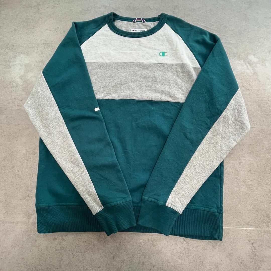 Champion(チャンピオン)の良デザイン　チャンピオン　三色デザイン　スウェット　古着　グリーン　L メンズのトップス(スウェット)の商品写真