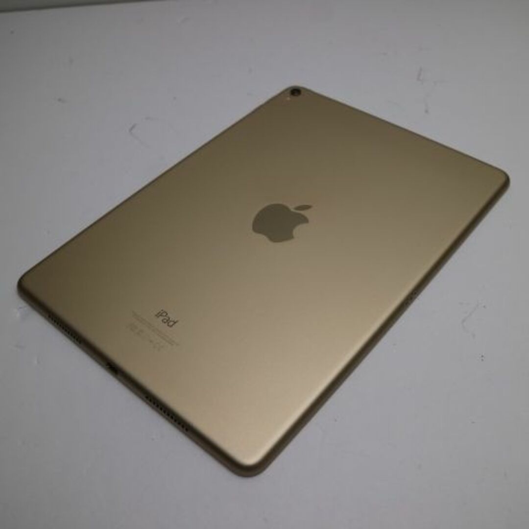 Apple(アップル)の超美品 iPad Pro 9.7インチ Wi-Fi 128GB ゴールド  M111 スマホ/家電/カメラのPC/タブレット(タブレット)の商品写真