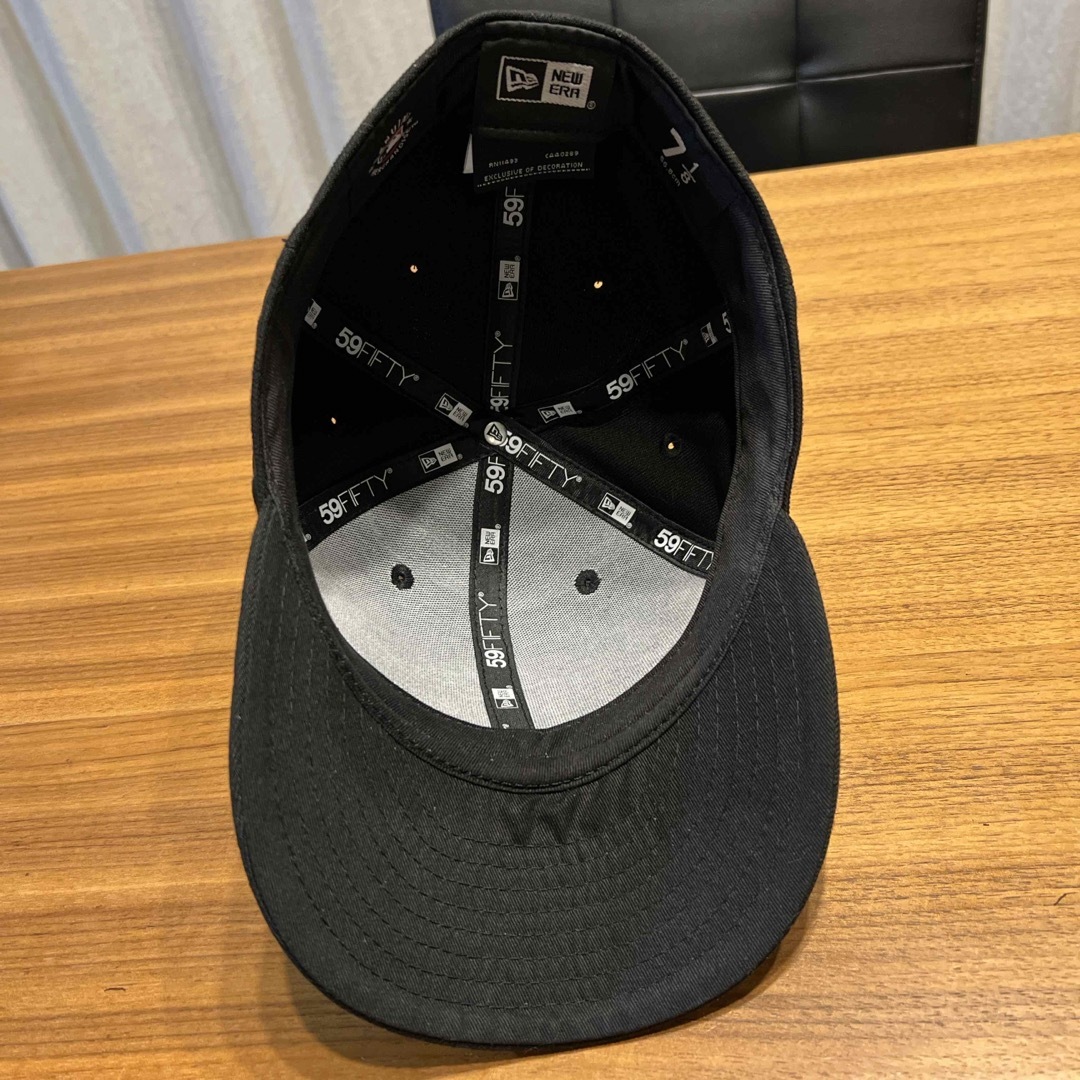 NEW ERA(ニューエラー)の59FIFTY  ニューエラ　ブラック×ブラック　7（1/8） レディースの帽子(キャップ)の商品写真