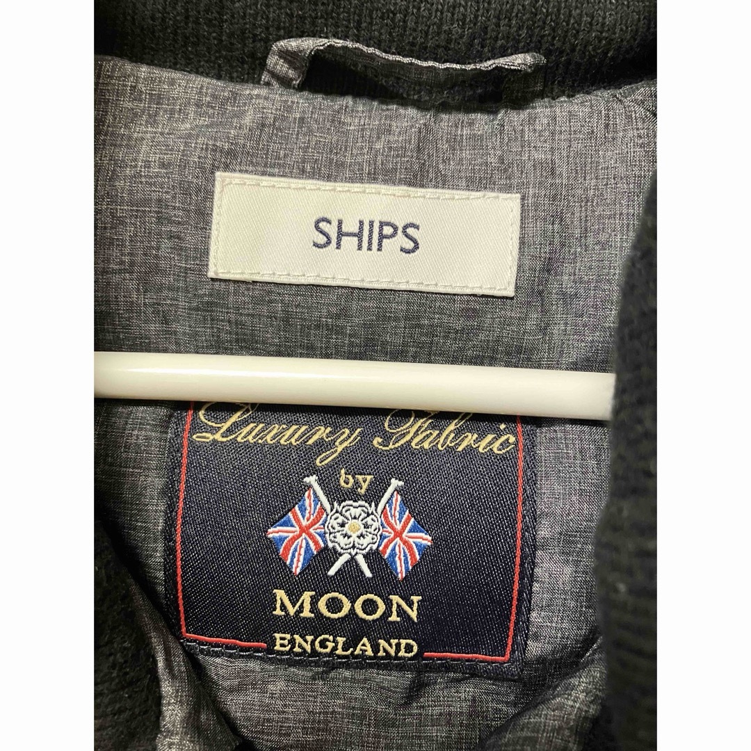 SHIPS(シップス)のSHIPS ダウンベスト【MOON ENGLANDコラボ】 メンズのジャケット/アウター(ダウンベスト)の商品写真