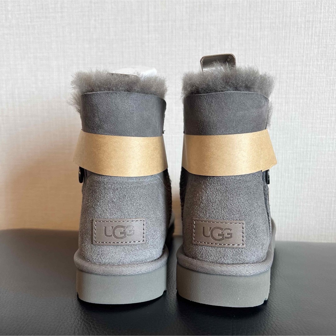 UGG(アグ)の【新品未使用箱付】ugg bailey zipムートンブーツアグ　ベイリージップ レディースの靴/シューズ(ブーツ)の商品写真