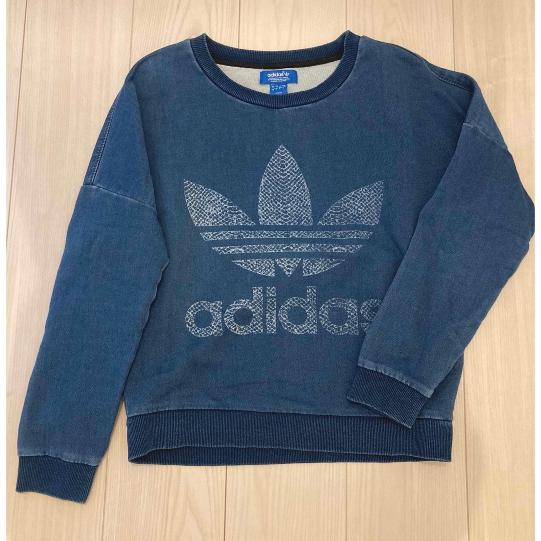 adidas(アディダス)の極美品‼️adidas アディダス　デニム風スウェット　トレーナー レディースのトップス(トレーナー/スウェット)の商品写真