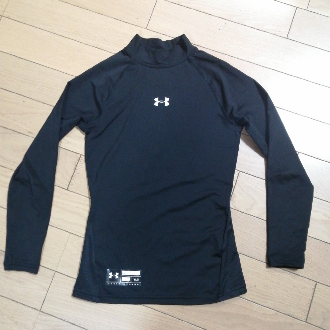 UNDER ARMOUR(アンダーアーマー)のアンダーアーマー インナーYLG150おまけ付き キッズ/ベビー/マタニティのキッズ/ベビー/マタニティ その他(その他)の商品写真