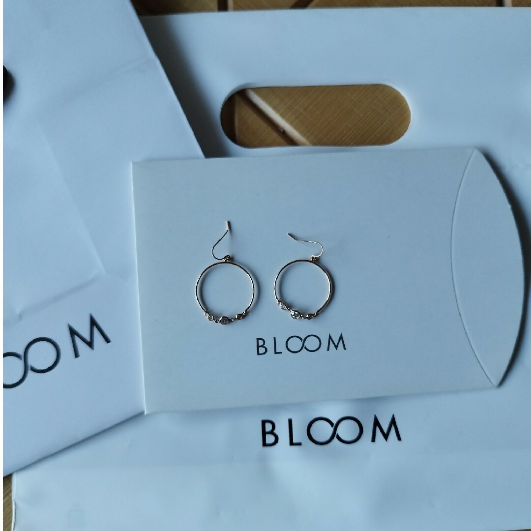 新品|美品|BLOOM ブルーム　 k10　フックピアスのサムネイル
