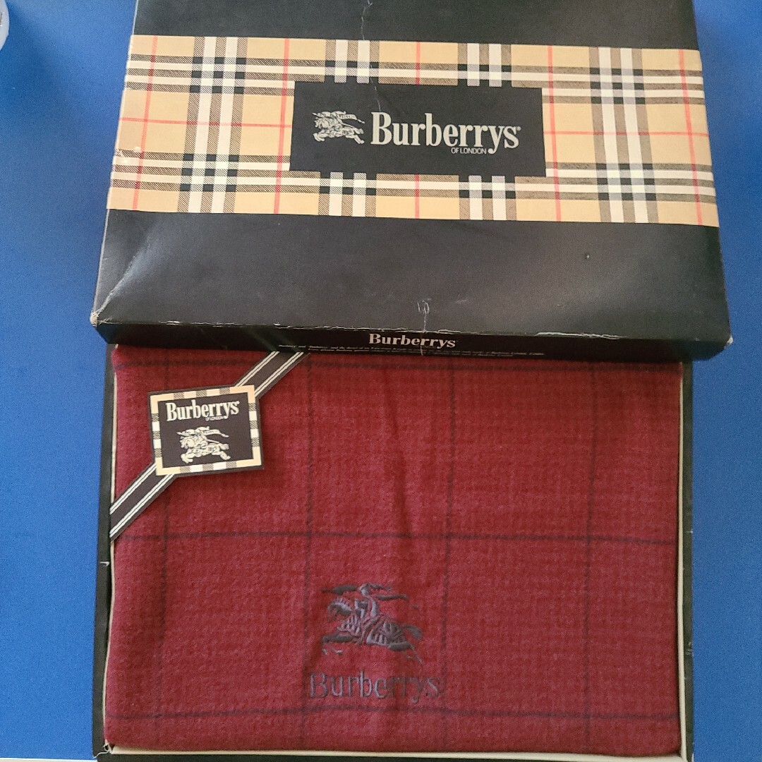 BURBERRY(バーバリー)のBURBERRY　バーバリー　ロバートソン　膝掛け　ショール　ストール レディースのファッション小物(マフラー/ショール)の商品写真