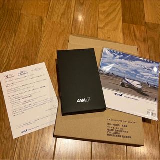 エーエヌエー(ゼンニッポンクウユ)(ANA(全日本空輸))のANAスーパーフライヤーズ会員限定手帳、卓上メモカレンダー2024(カレンダー/スケジュール)