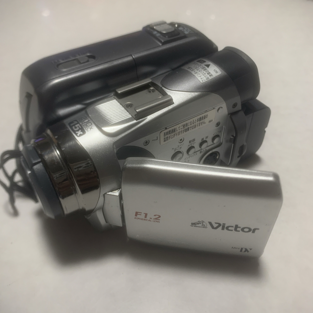 Victor - Victor miniDVビデオカメラ GR-DF590-Sの通販 by Victor - Victor miniDVビデオカメラ GR-DF590-Sの通販 by