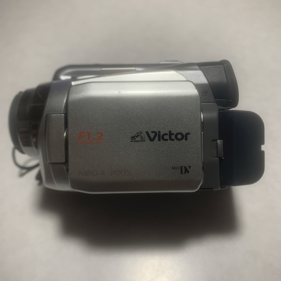 Victor - Victor miniDVビデオカメラ GR-DF590-Sの通販 by Victor - Victor miniDVビデオカメラ GR-DF590-Sの通販 by
