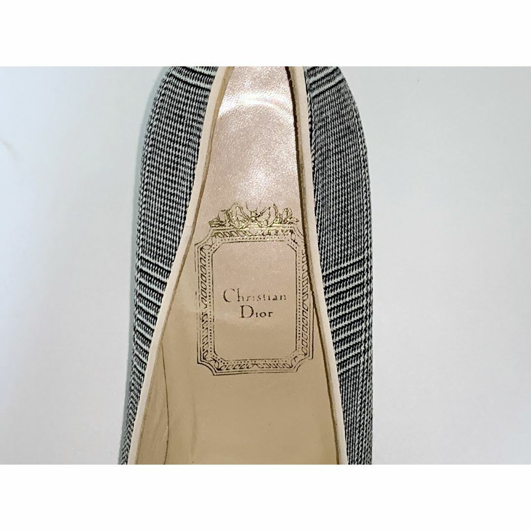 Christian Dior(クリスチャンディオール)のクリスチャンディオール 7.5≒24cm パンプス 白黒 jcu レディースの靴/シューズ(ハイヒール/パンプス)の商品写真
