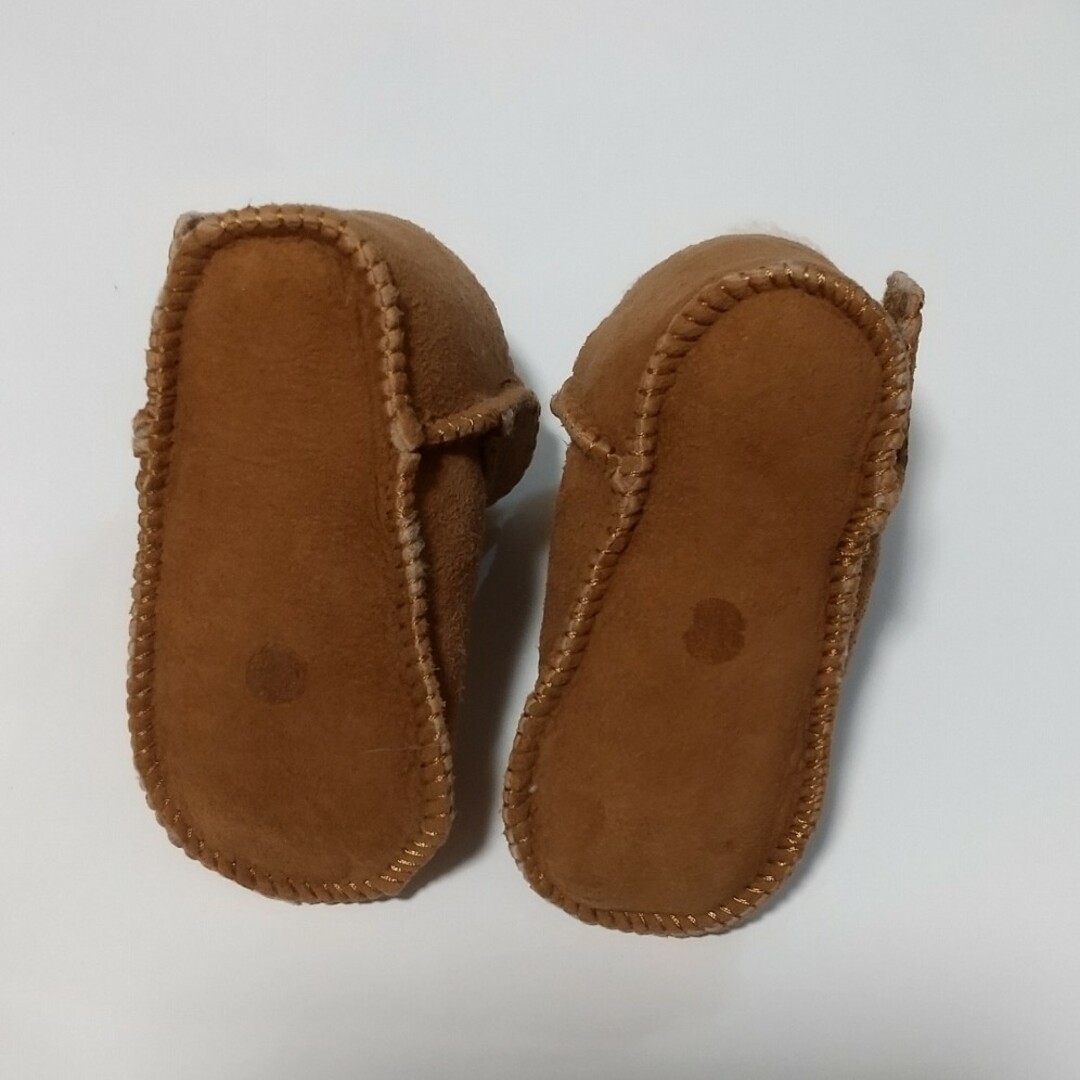 UGG(アグ)のUGG ベビーブーツ キッズ/ベビー/マタニティのベビー靴/シューズ(~14cm)(ブーツ)の商品写真