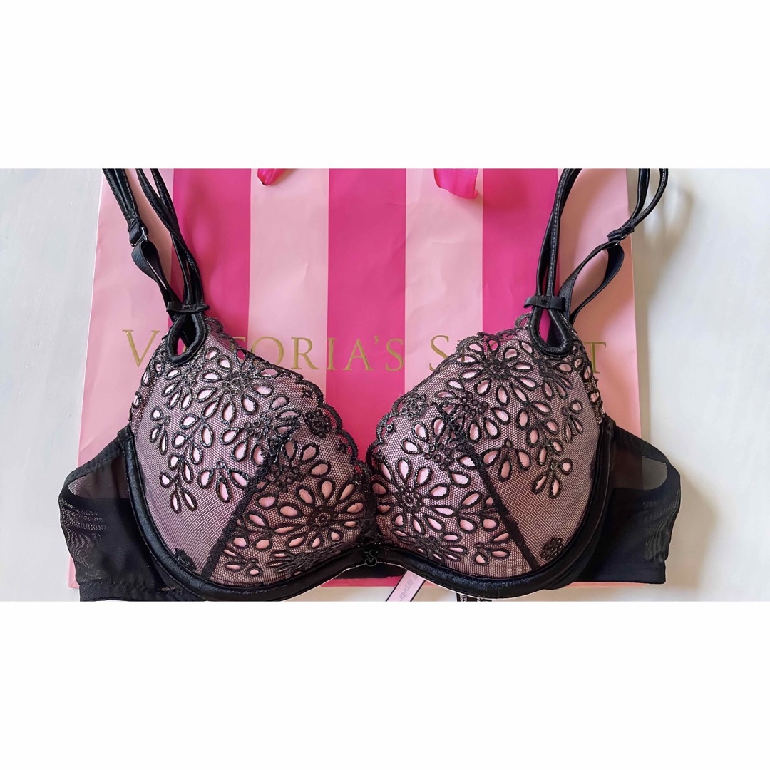 Victoria's Secret(ヴィクトリアズシークレット)のVictoria’s Secret push up bra ☆未使用品 レディースの下着/アンダーウェア(ブラ)の商品写真