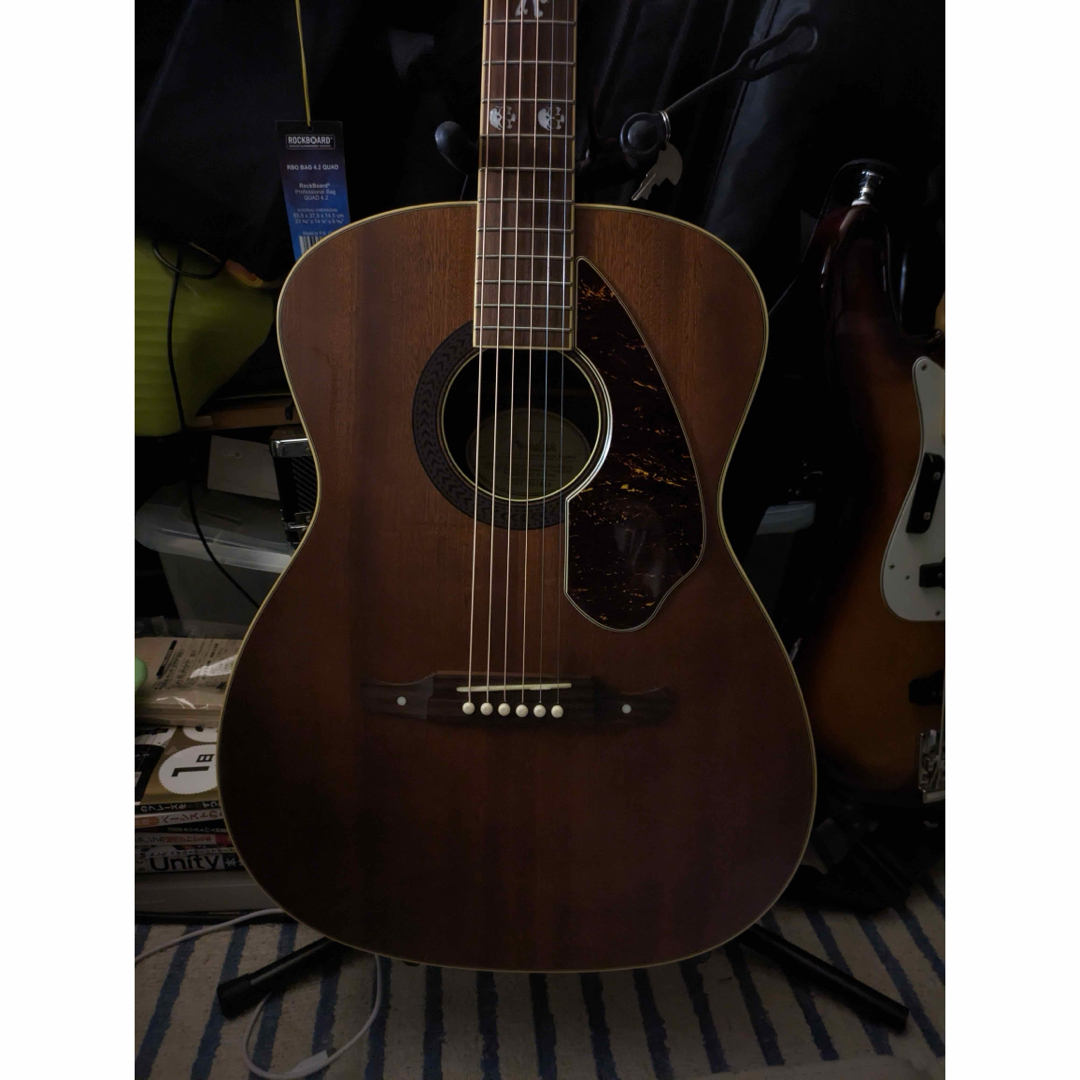 Fender(フェンダー)のFENDER Tim Armstrong Hellcat 楽器のギター(アコースティックギター)の商品写真