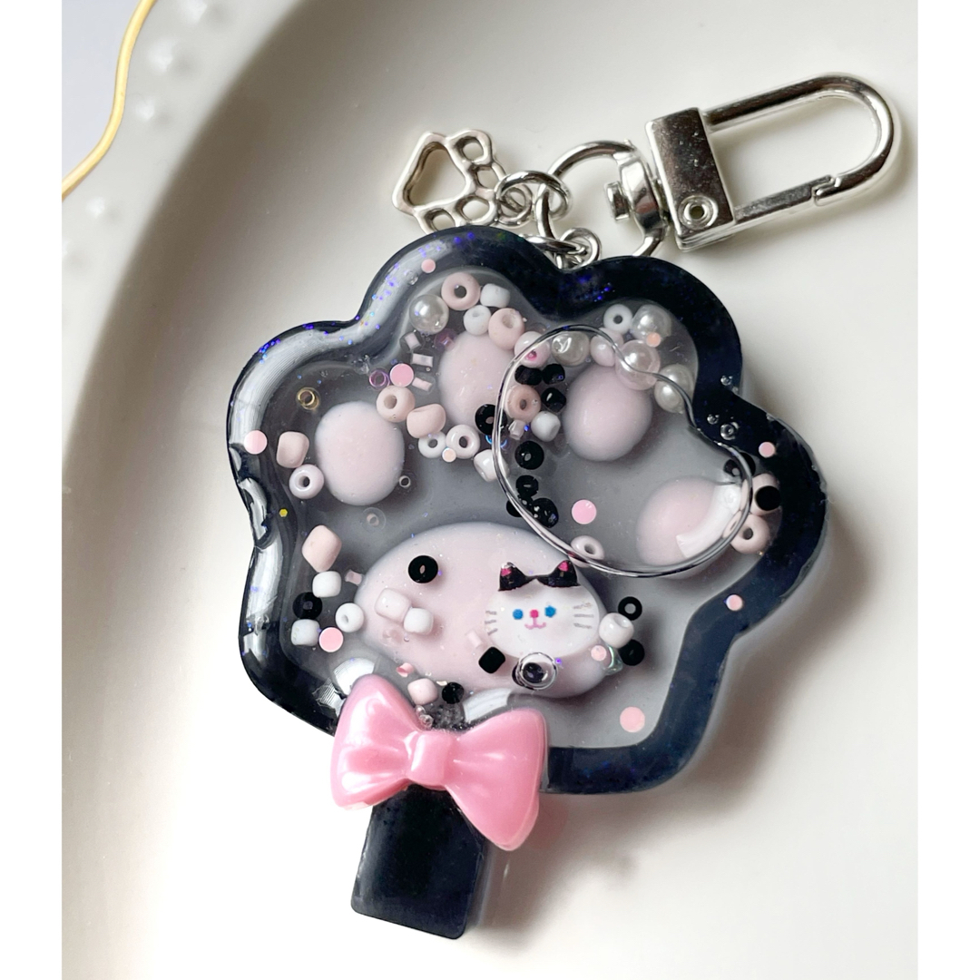 レジンシェイカー/肉球キーホルダー/レジンの通販 by KiraKira レジンシェイカー/肉球キーホルダー/レジンの通販 by KiraKira