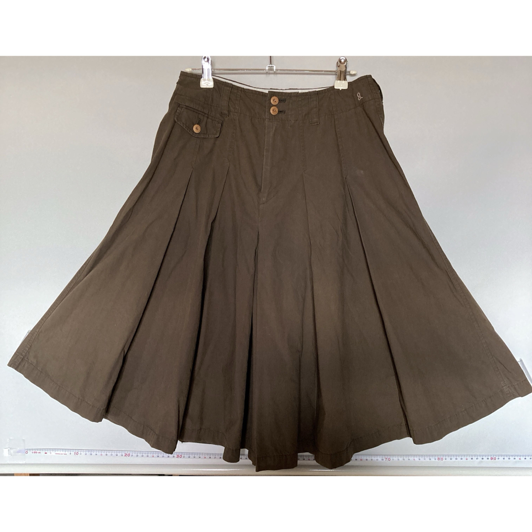 45rpm(フォーティーファイブアールピーエム)の⭐️45rpm スカート　カーキ　コットン100 日本製 レディースのスカート(ひざ丈スカート)の商品写真