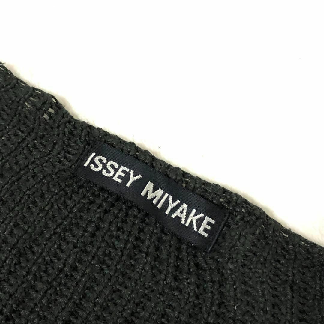 ISSEY MIYAKE - イッセイミヤケ ガーディガン ブラック シルク 美品