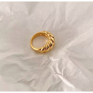 フィリップオーディベール(Philippe Audibert)の【Design croissant ring】#072 18k(リング(指輪))