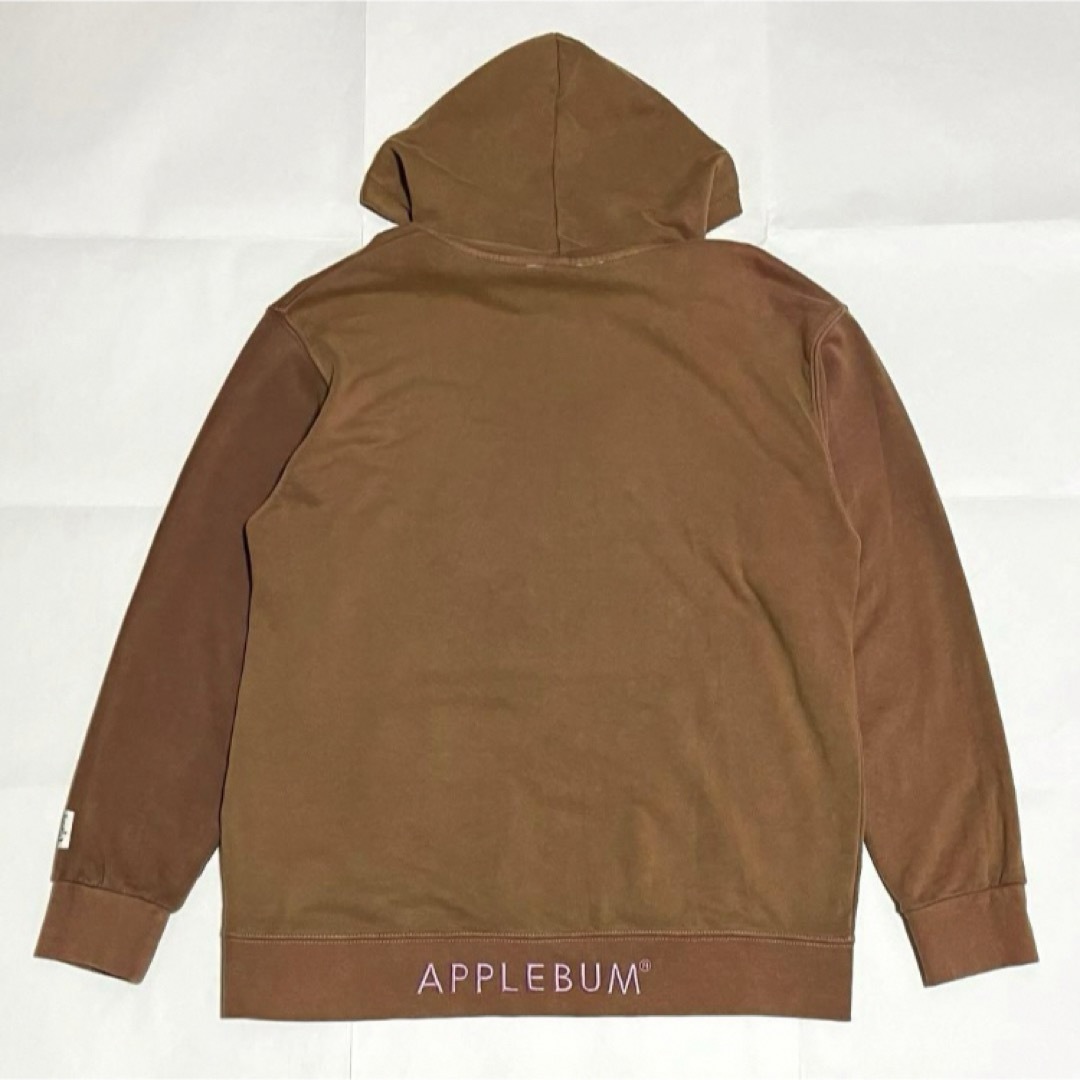 APPLEBUM(アップルバム)の【希少】APPLEBUM×VARIEGATOR　コラボロゴパーカー　染色加工 メンズのトップス(パーカー)の商品写真