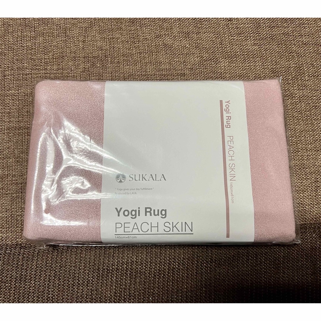 【SUKALA 】yogi rug  軽量ヨガラグ  lava限定　新品　 スポーツ/アウトドアのトレーニング/エクササイズ(ヨガ)の商品写真