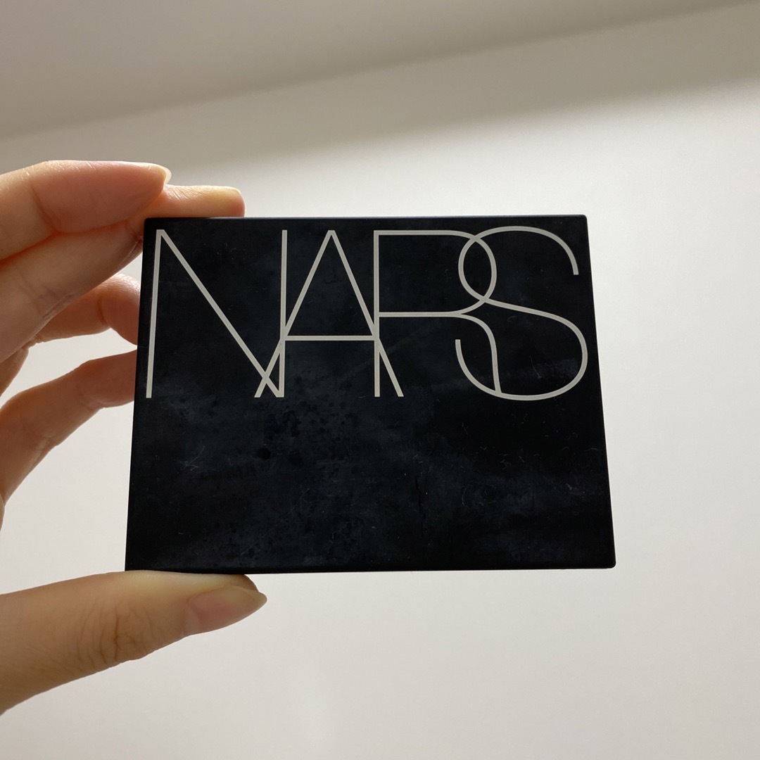 NARS(ナーズ)のNARS ライトリフレクティングセッティングパウダープレストN コスメ/美容のベースメイク/化粧品(フェイスパウダー)の商品写真