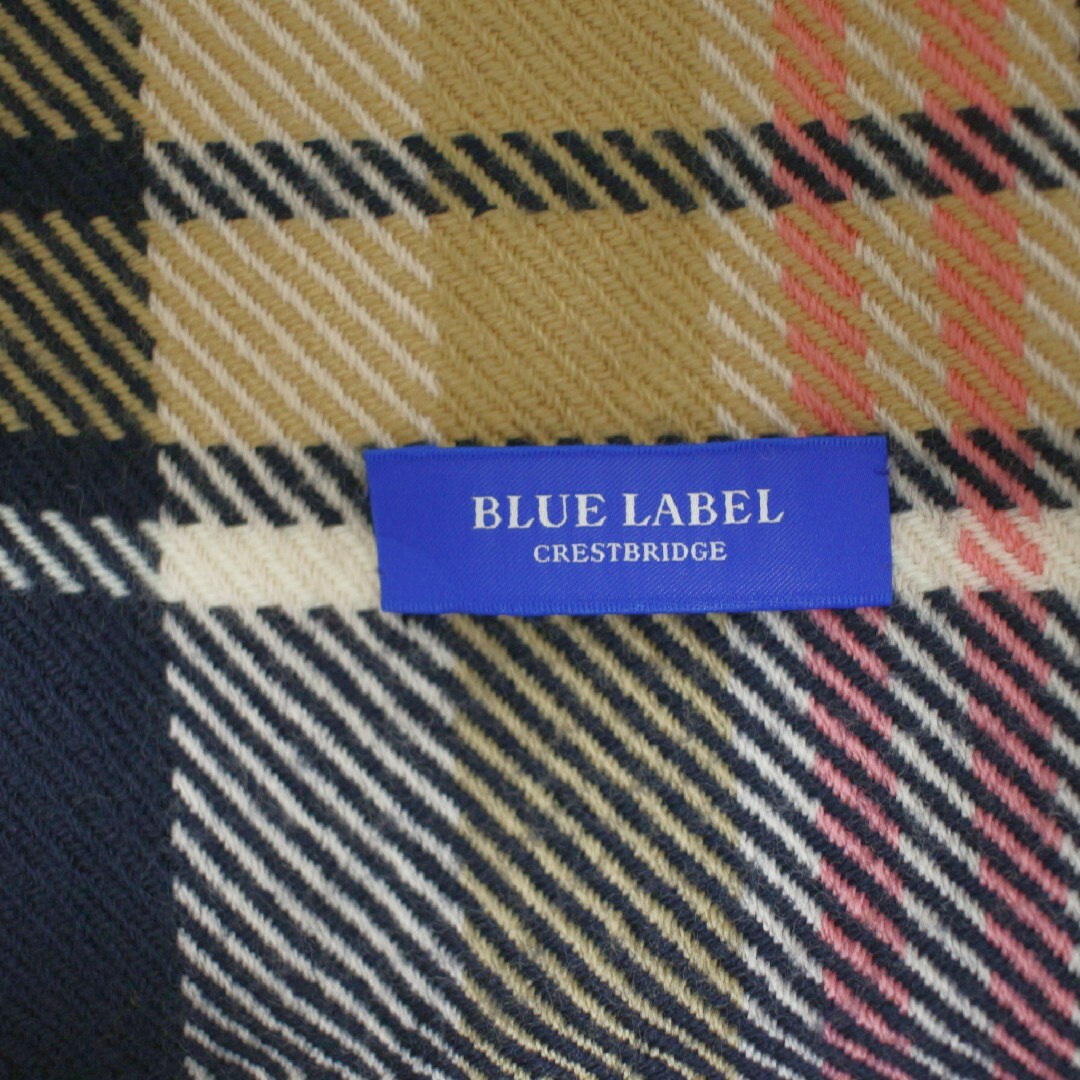 BLUE LABEL CRESTBRIDGE(ブルーレーベルクレストブリッジ)のBlue Label Crest Bridge Muffler Large レディースのファッション小物(マフラー/ショール)の商品写真