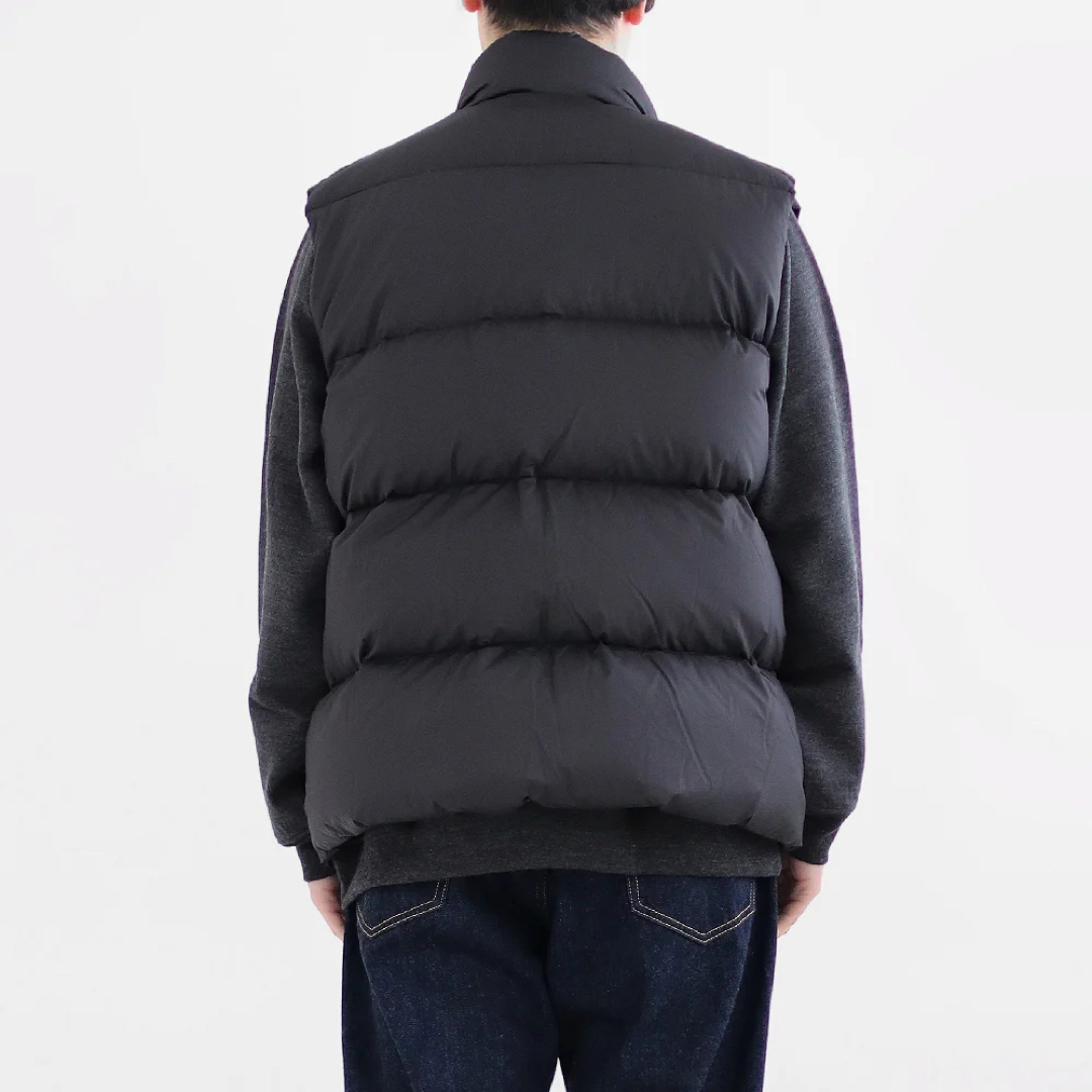 COMOLI - 新品未使用完売品2023AW COMOLI DOWN VEST サイズ3 COMOLI - 新品未使用完売品2023AW COMOLI DOWN VEST サイズ3