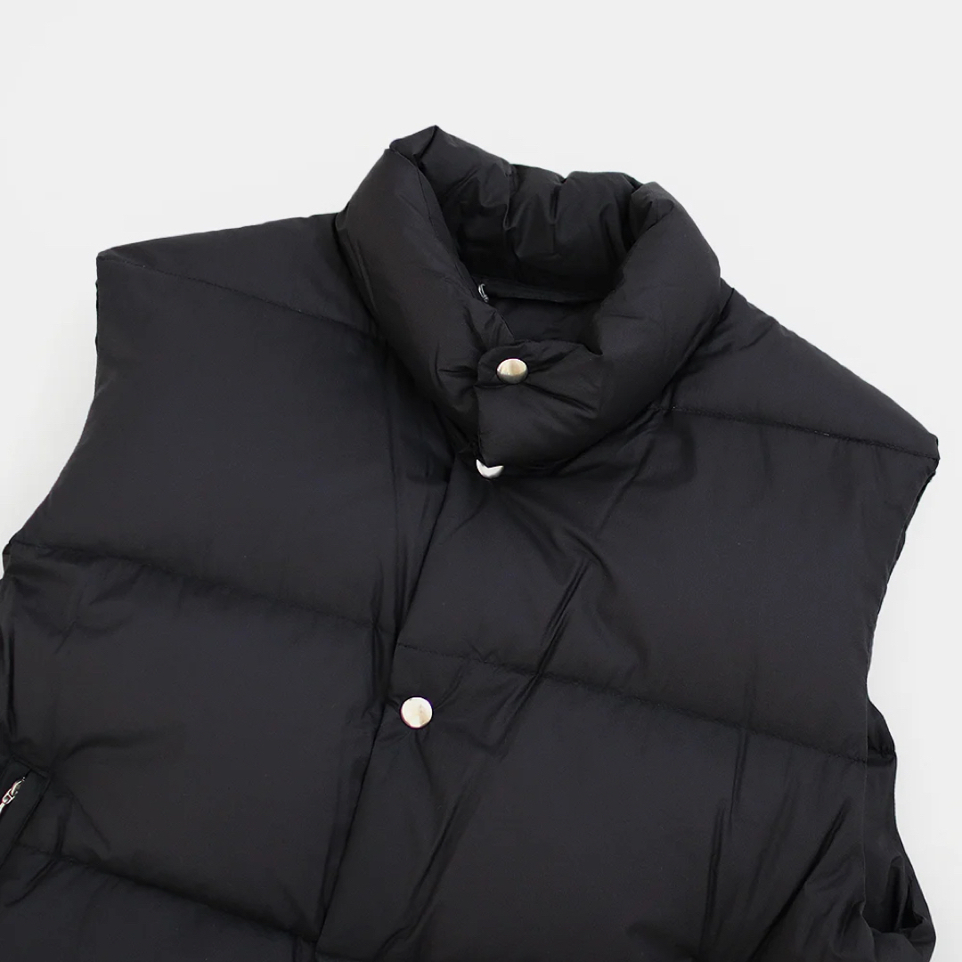 COMOLI - 新品未使用完売品2023AW COMOLI DOWN VEST サイズ3 COMOLI - 新品未使用完売品2023AW COMOLI DOWN VEST サイズ3