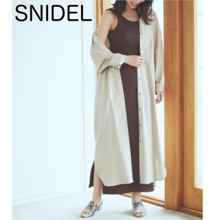 スナイデル(SNIDEL)のロングワンピース　スナイデル　シャツ　ベージュ　リネン　麻　ゆったり　とろみ(ロングワンピース/マキシワンピース)