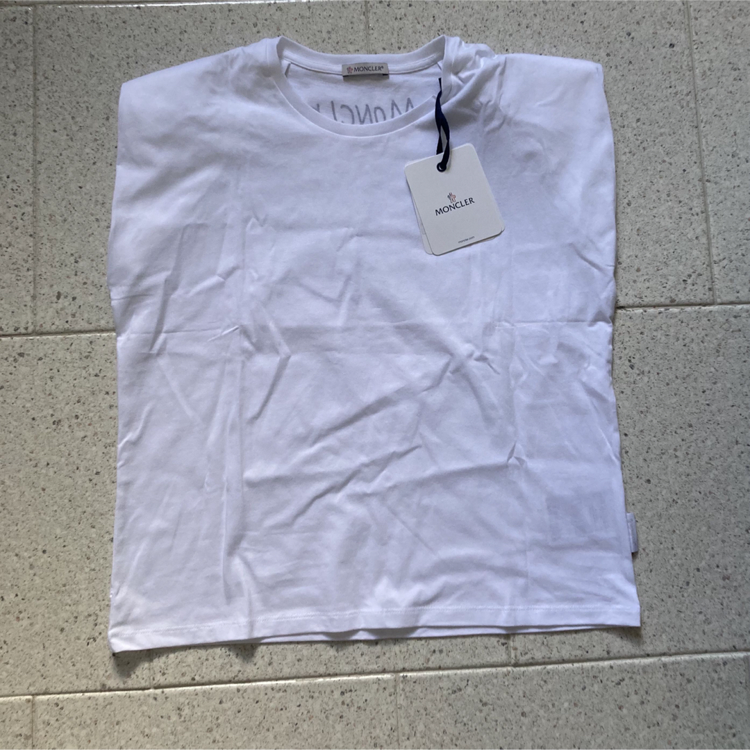 MONCLER(モンクレール)の値下げ‼︎ 白 Tシャツ 12A 正規品 レディースのトップス(Tシャツ(半袖/袖なし))の商品写真