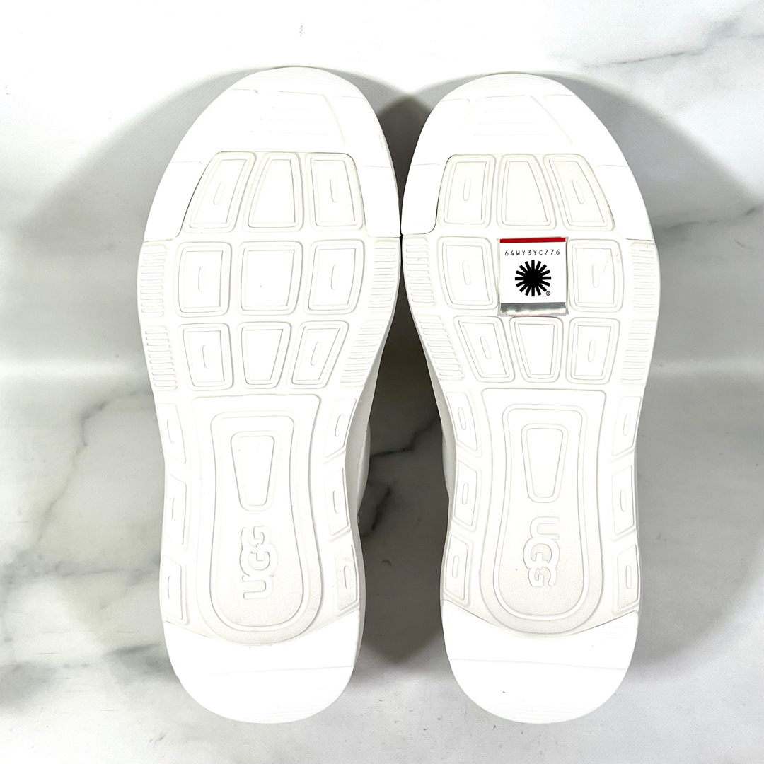 UGG(アグ)の【新品未使用】UGG LA FLEX スニーカー ホワイトマルチカラー 23.0 レディースの靴/シューズ(スニーカー)の商品写真