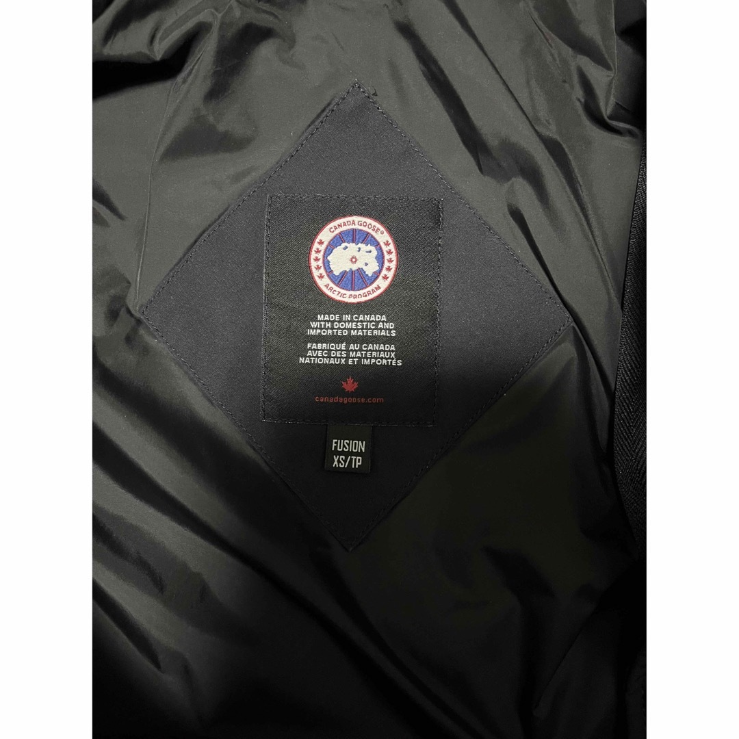 CANADA GOOSE(カナダグース)のCANADA GOOSE  シェルバーン　ダウンジャケット　ネイビー　XS レディースのジャケット/アウター(ダウンジャケット)の商品写真