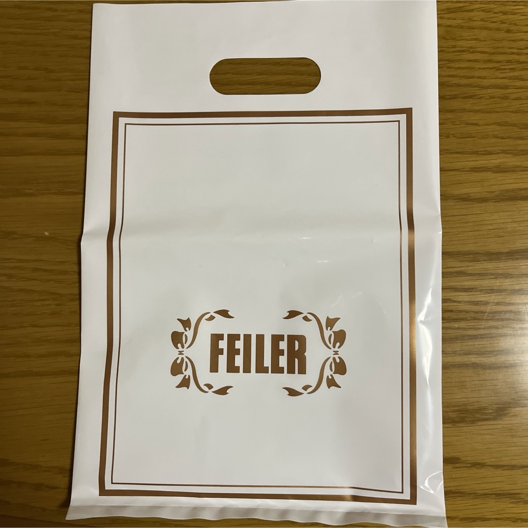 FEILER(フェイラー)のフェイラーハンカチ　25×25㌢ レディースのファッション小物(ハンカチ)の商品写真