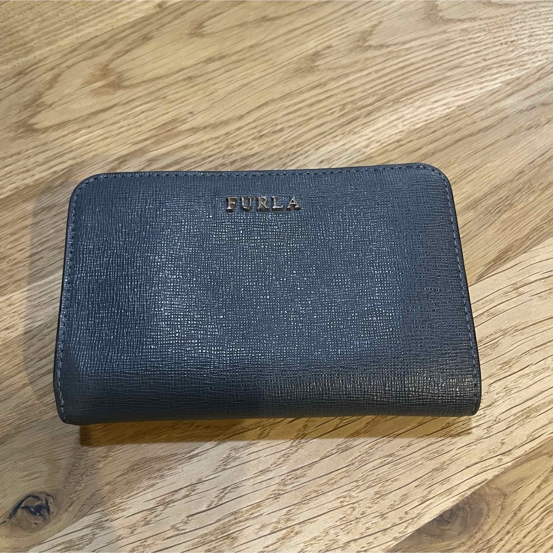 縦9×横14×厚み3cmカラー【美品】フルラ FURLA 二つ折り財布