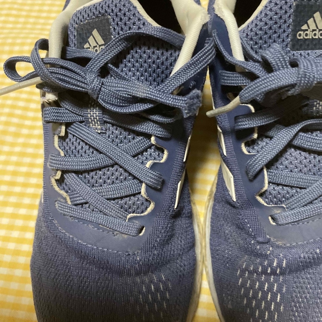 adidas(アディダス)の アディダス スニーカー24.5  キッズ/ベビー/マタニティのキッズ靴/シューズ(15cm~)(スニーカー)の商品写真