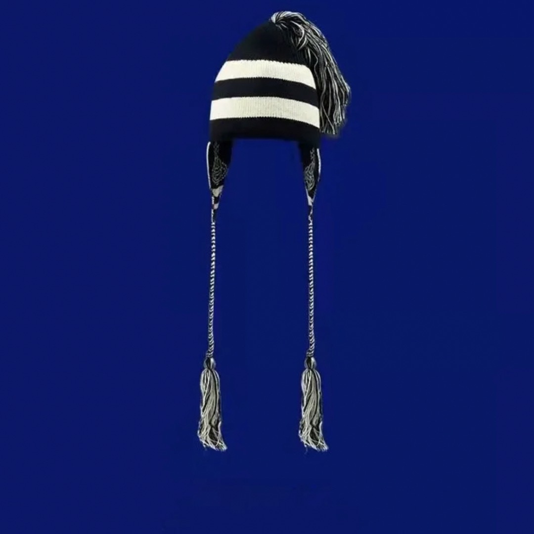 Vivienne Westwood(ヴィヴィアンウエストウッド)のVivienne Westwood ボーダーニットキャップ ニット帽耳当て   メンズの帽子(ニット帽/ビーニー)の商品写真