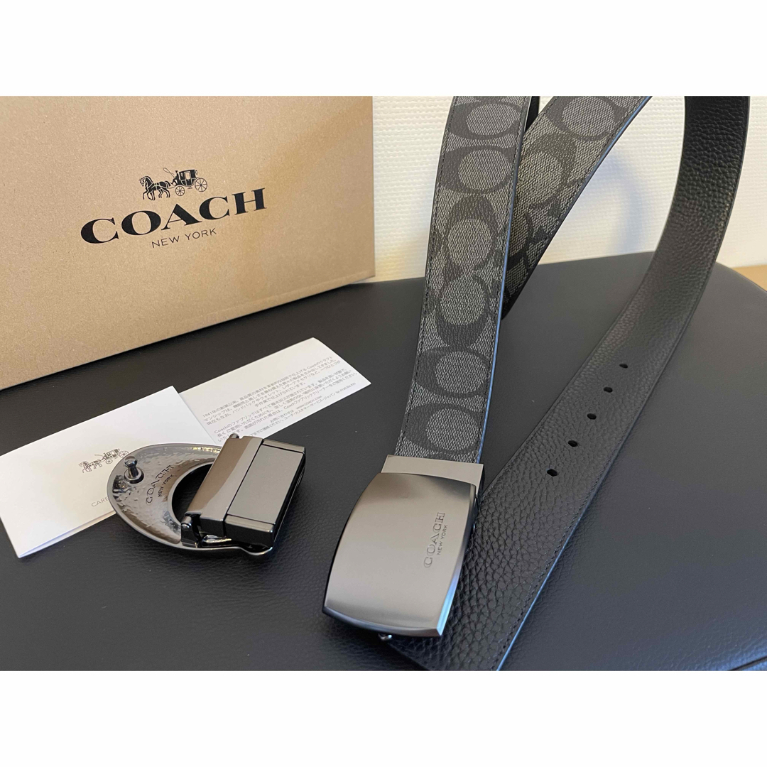 COACH(コーチ)の限定価格COACH3点セットシグネチャーフリーサイズリバーシブルベルト専用箱付き メンズのファッション小物(ベルト)の商品写真