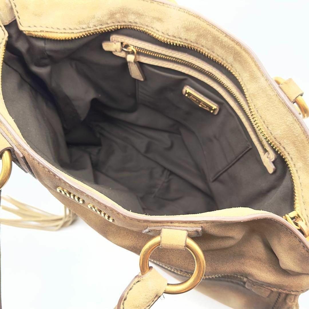 miumiu(ミュウミュウ)のMIUMIU スウェード 2way バッグ タッセル フリンジ レディースのバッグ(ショルダーバッグ)の商品写真