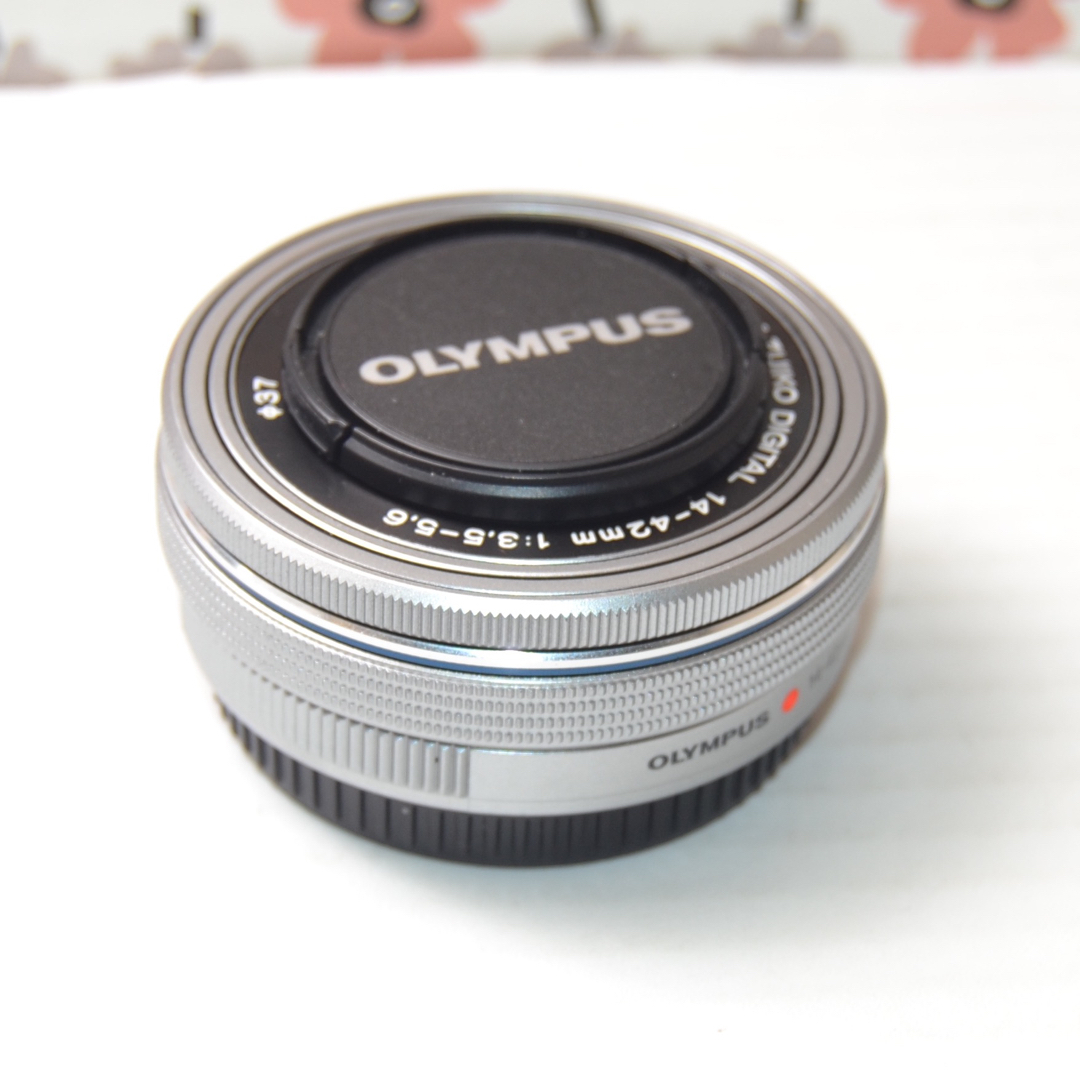 OLYMPUS(オリンパス)の❤️オリンパス 電動パンケーキズームレンズ❤️ スマホ/家電/カメラのカメラ(レンズ(ズーム))の商品写真