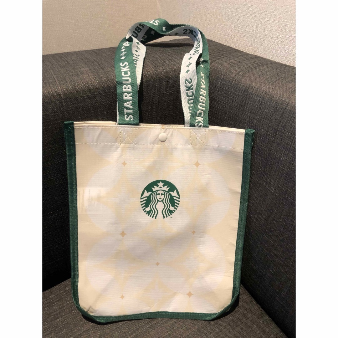 Starbucks Coffee(スターバックスコーヒー)の海外スタバ★ホリデー 2023★エコトートバッグ★非売品 レディースのバッグ(トートバッグ)の商品写真