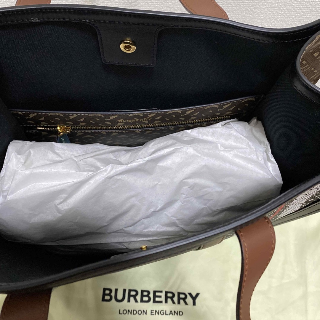 BURBERRY(バーバリー)のBurberry バーバリー モノグラム ストライプ ポートレート トートバッグ レディースのバッグ(トートバッグ)の商品写真