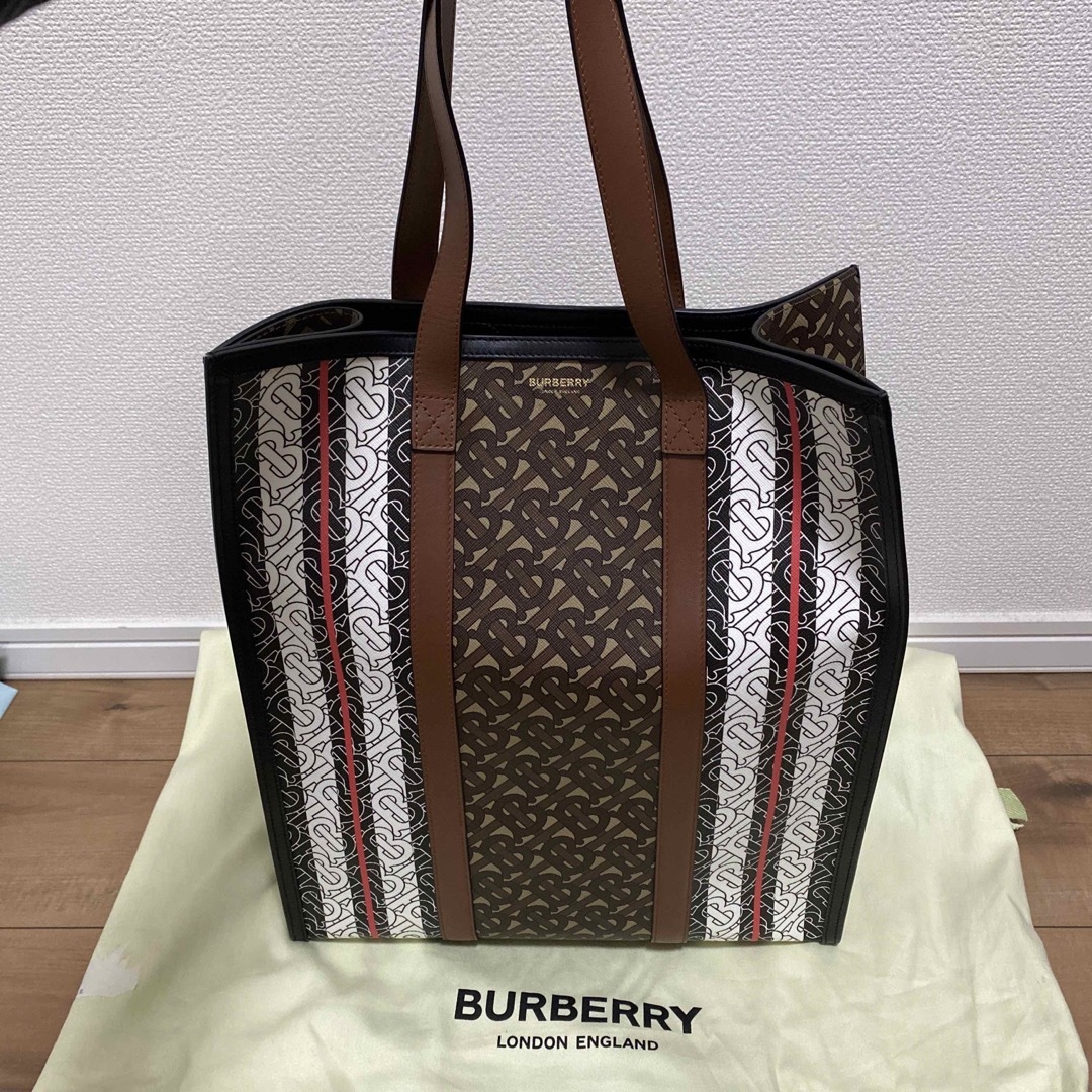 BURBERRY(バーバリー)のBurberry バーバリー モノグラム ストライプ ポートレート トートバッグ レディースのバッグ(トートバッグ)の商品写真