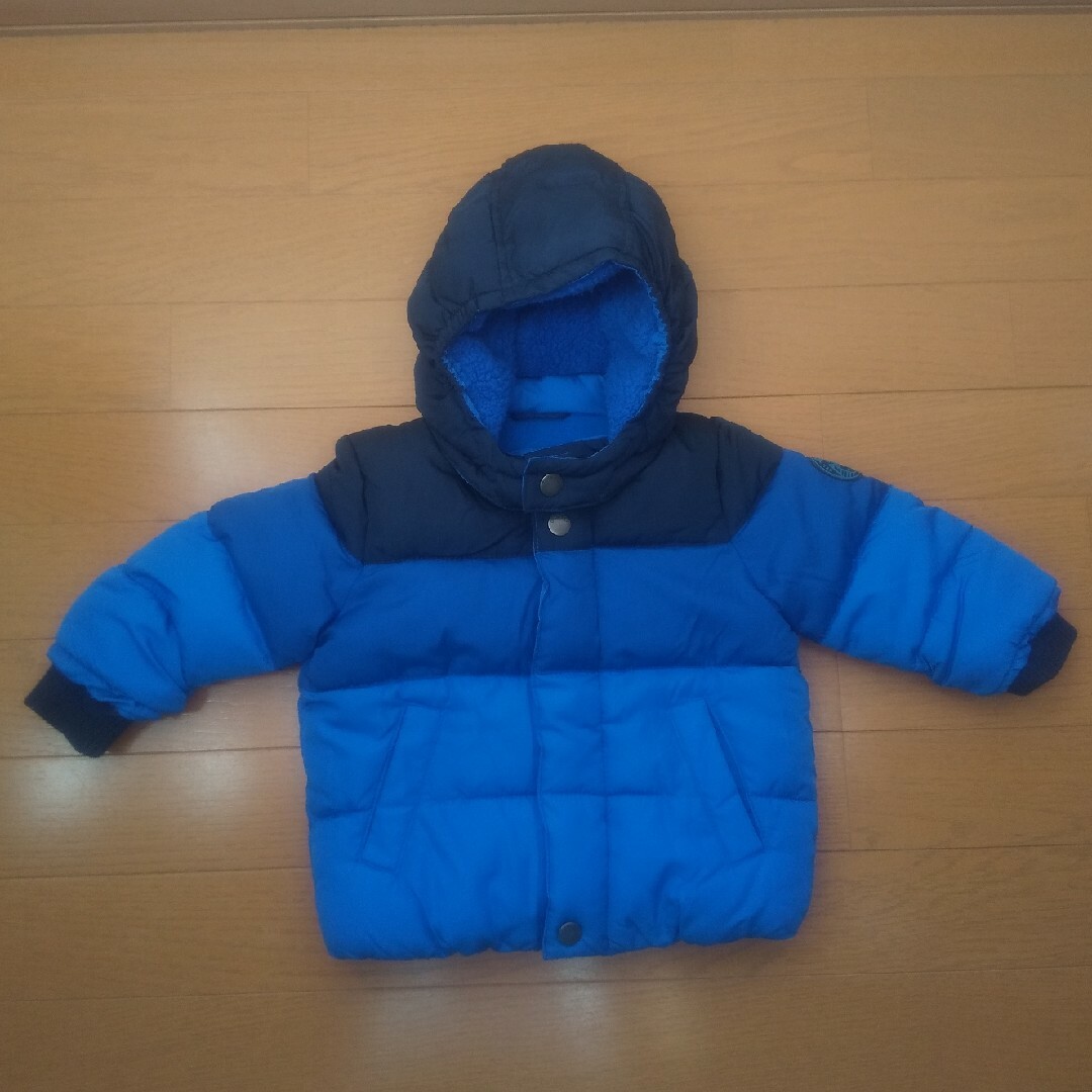 babyGAP(ベビーギャップ)のGAP　ギャップ　アウター　80cm キッズ/ベビー/マタニティのベビー服(~85cm)(ジャケット/コート)の商品写真