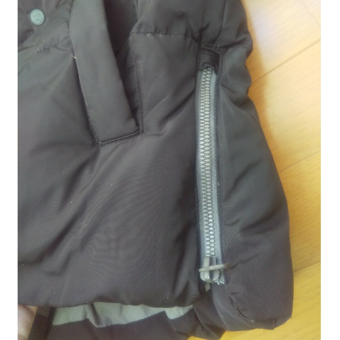 ZARA KIDS(ザラキッズ)のZARA　ダウン　ブラック　98cm ザラ キッズ/ベビー/マタニティのキッズ服男の子用(90cm~)(ジャケット/上着)の商品写真