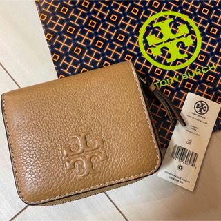 トリーバーチ(Tory Burch)のトリーバーチ　二つ折り財布　エンボス　ロゴ　キャメル　ブラウン　ベージュ(財布)