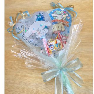 シナモン　風船付お菓子ブーケ♡1個　クリスマス　プチギフト　発表会　結婚式　お祝(菓子/デザート)