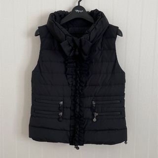 ダウンベスト☆極美品☆To BE CHIC フリルダウンベスト40 - ダウンベスト ダウンベスト☆極美品☆To BE CHIC フリルダウンベスト40 - ダウンベスト