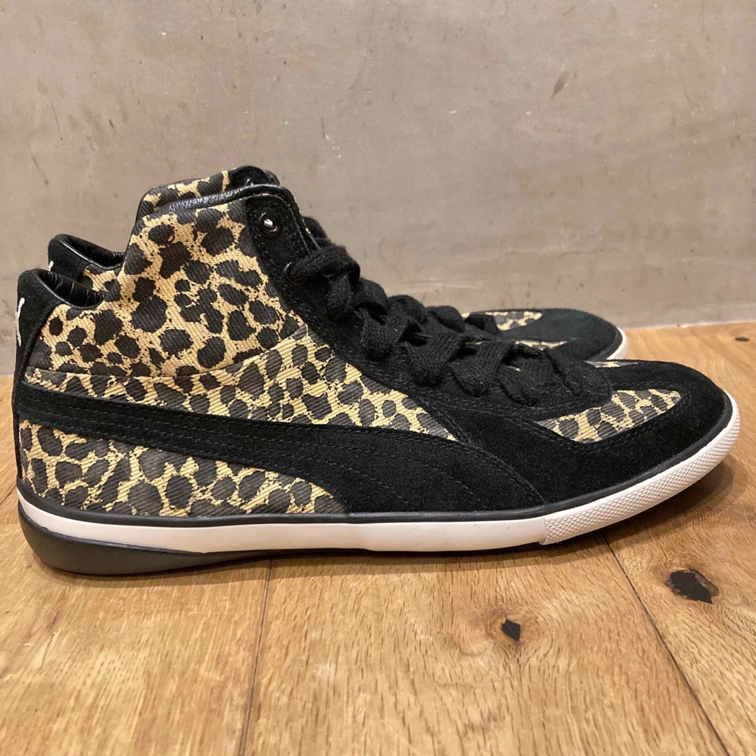 PUMA(プーマ)のpuma プーマ　ヴェニム　ミッド　レオパード　26cm メンズの靴/シューズ(スニーカー)の商品写真