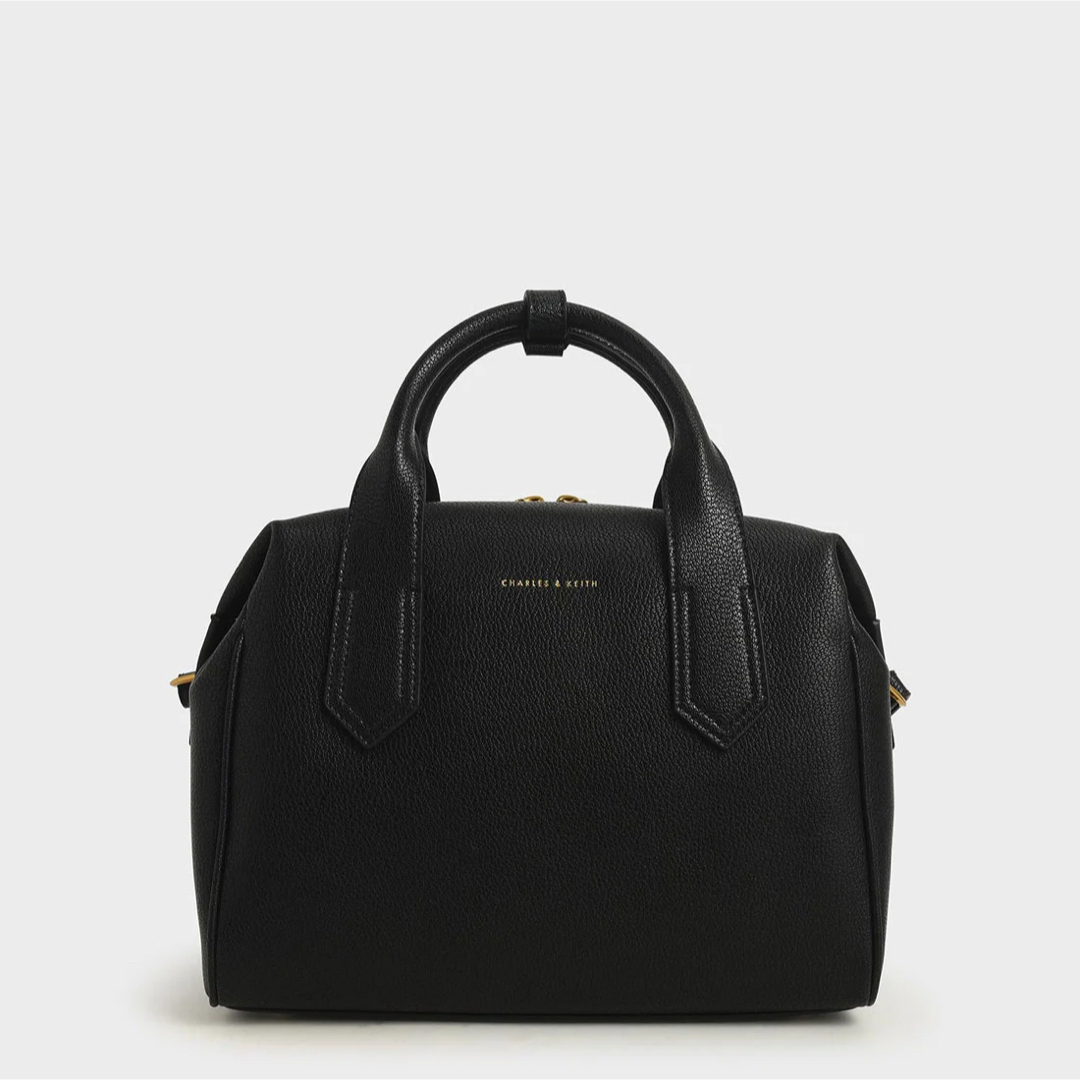 Charles and Keith(チャールズアンドキース)のCHARLES & KEITHダブルハンドル ミニダッフルバッグ（Black） レディースのバッグ(ショルダーバッグ)の商品写真