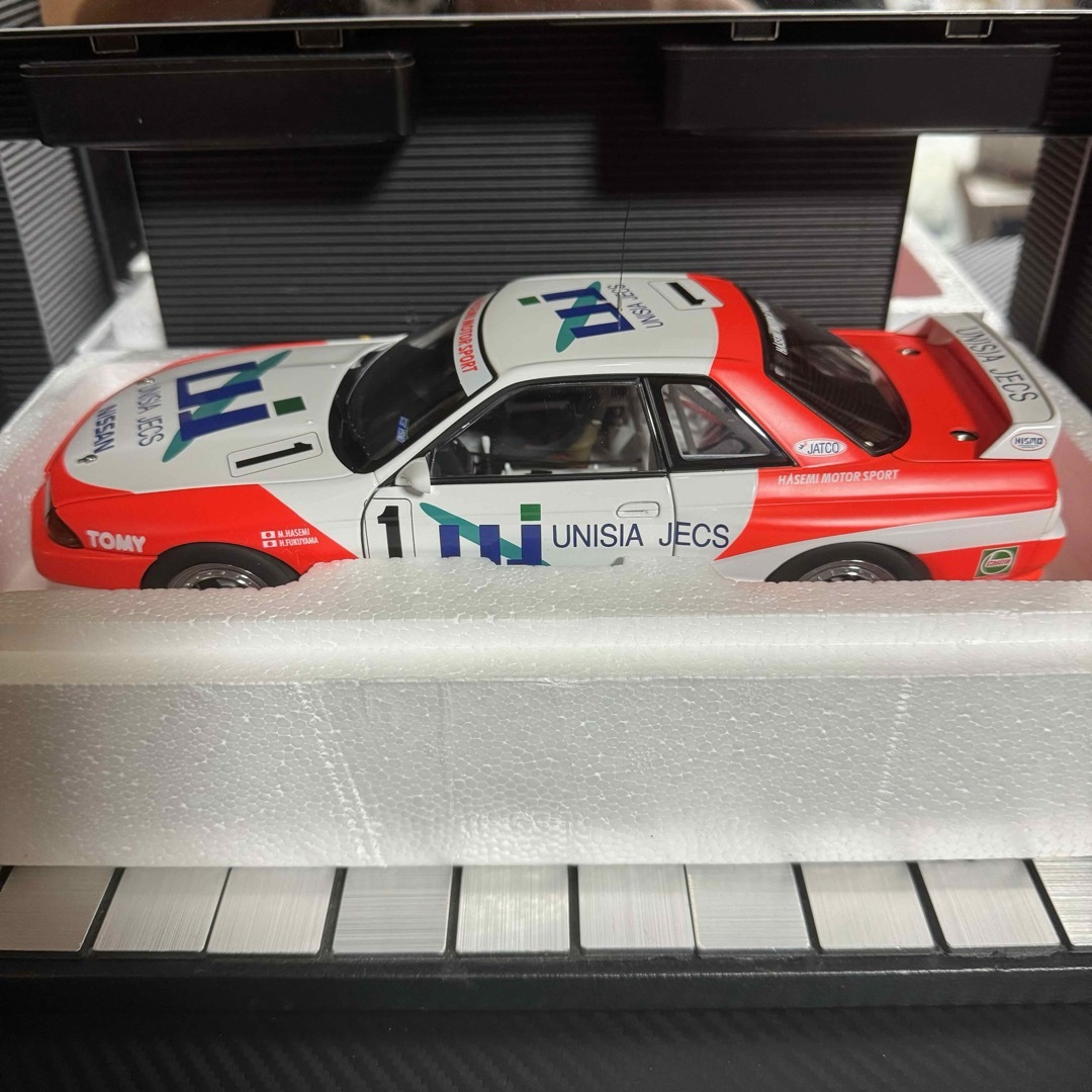 AUTOart - 未展示品 オートアート 1/18 スカイライン GT-R R32 AUTOart - 未展示品 オートアート 1/18 スカイライン GT-R R32