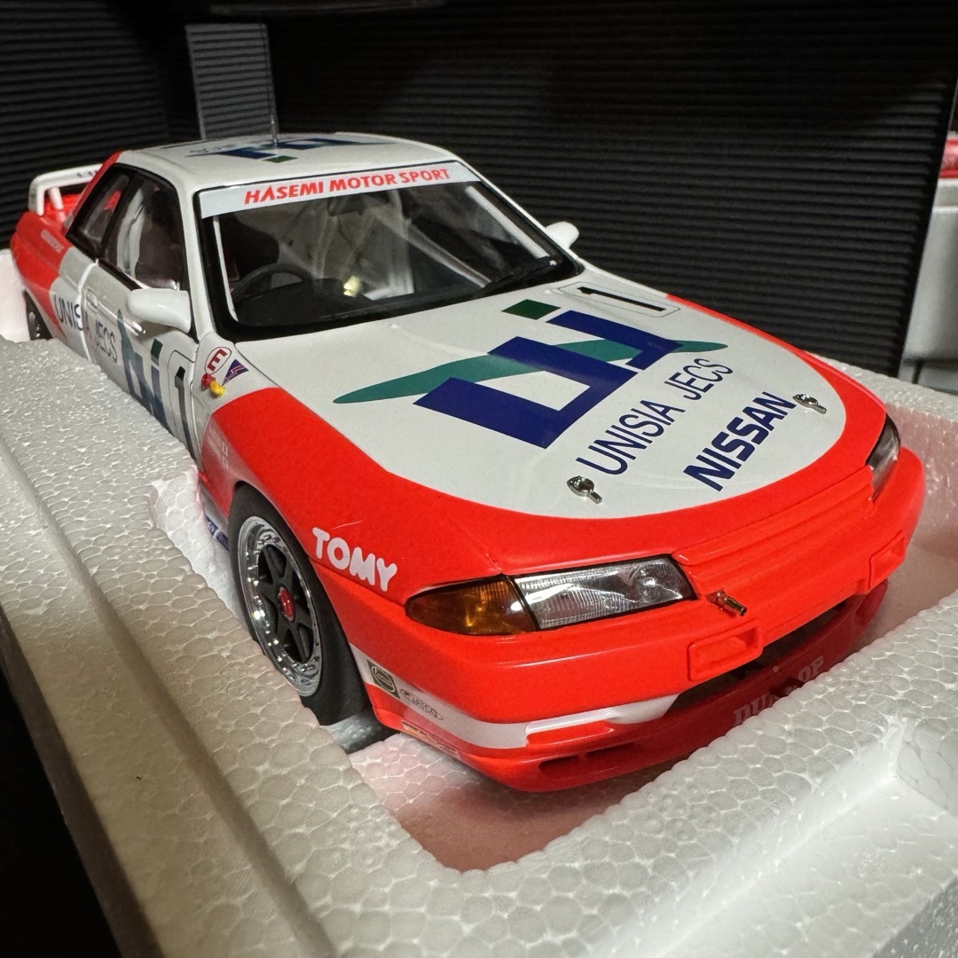 2022新発 未展示品 オートアート 1/18 スカイライン GT-R R32 グループ