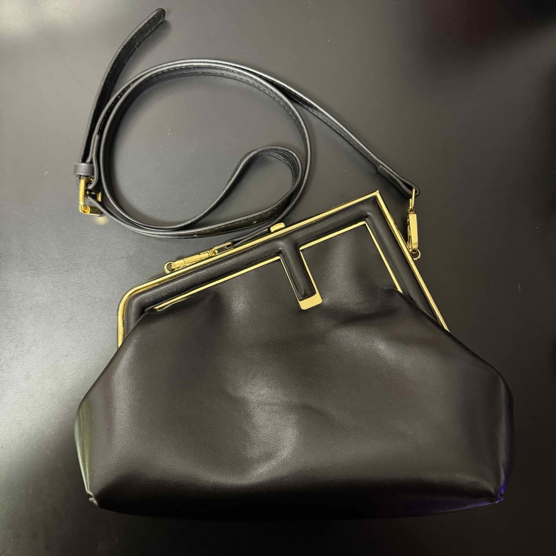 レディース　ショルダーバッグ　ブラック　ファッション レディースのバッグ(ショルダーバッグ)の商品写真